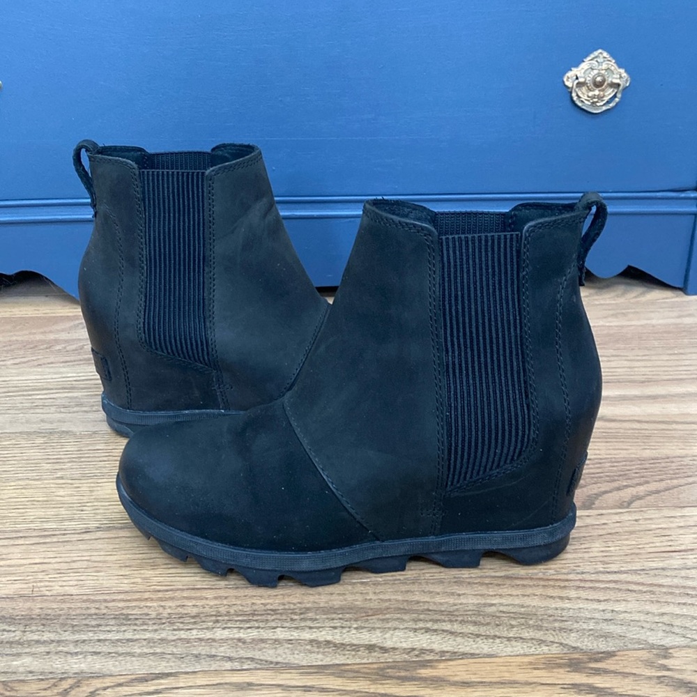 Sorel wedge winter boot